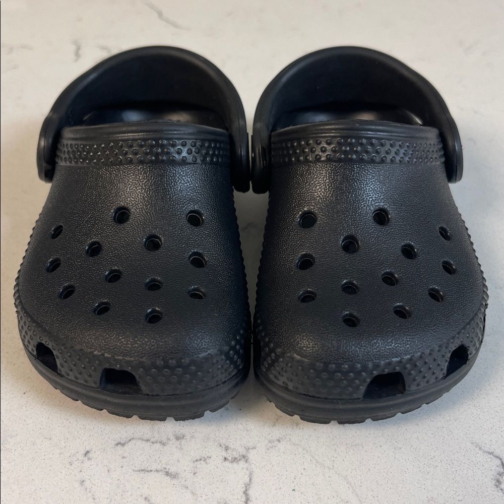 Crocs Toddler Classic Clog 206990 Black Size 4 Worn 2-3 Times - Picture 3 of 17